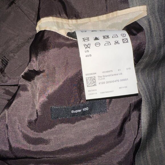 Hugo Boss Super 100s Full Suit - Picture 11 of 13